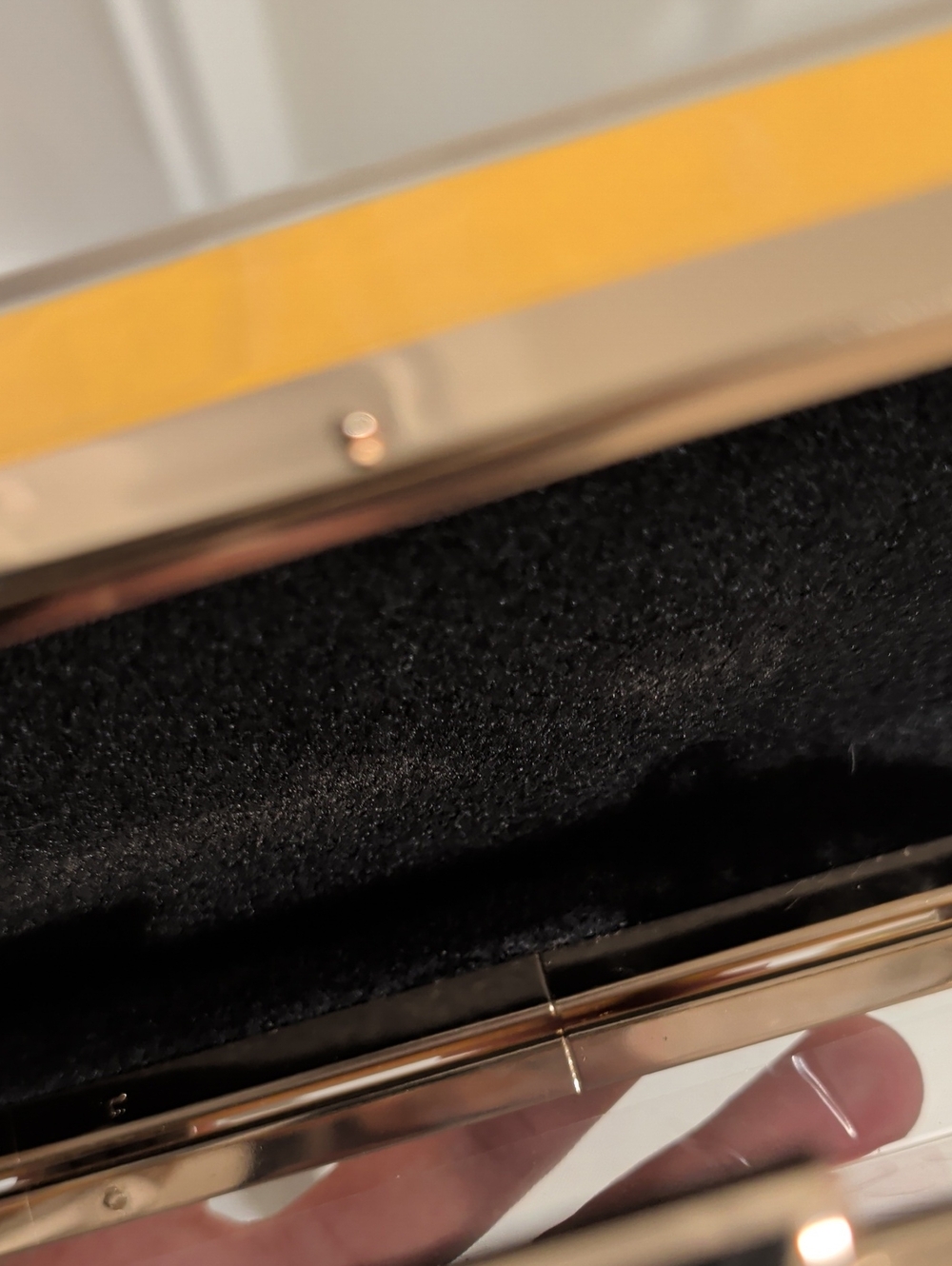 Upcycled 💛 🖤 Acrylic Box Bag with Black Braided Handle and Gold Chain - Picture 10 of 11